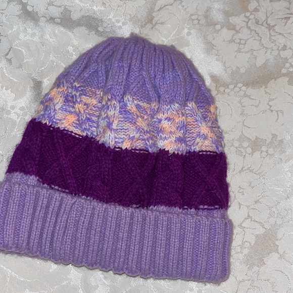 Kids Winter Hat. - Picture 2 of 2